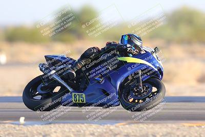 media/Nov-19-2023-CVMA (Sun) [[1f3d1b7ccb]]/Race 17 Amateur Supersport Middleweight/